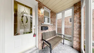 4 Kilkenny Place, Richmond Hill, On L4c 5s2