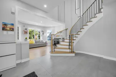 30 Pinecrest Street, Markham, On L6e 1c5
