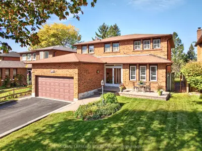 268 Fincham Avenue, Markham, On L3p 4e6