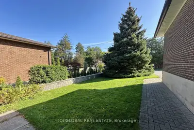 188 Maple Avenue, Richmond Hill, On L4c 2j1
