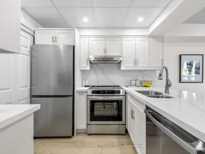 175 Cedar Avenue 309, Richmond Hill, On L4c 9v3