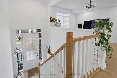 9 Andrew Knowles Lane S, East Gwillimbury, On L0g 1m0