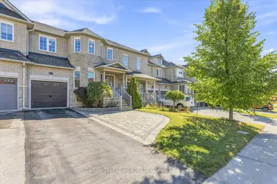 347 Woodfern Way, Newmarket, On L3x 2x1