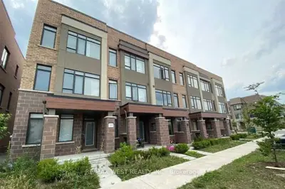 149 Salterton Circle, Vaughan, On L6a 4z2
