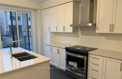 149 Salterton Circle, Vaughan, On L6a 4z2