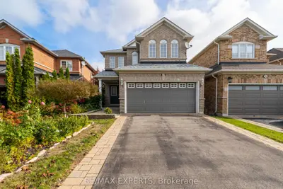 27 Mallard Marsh Crescent, Richmond Hill, On L4e 4m2