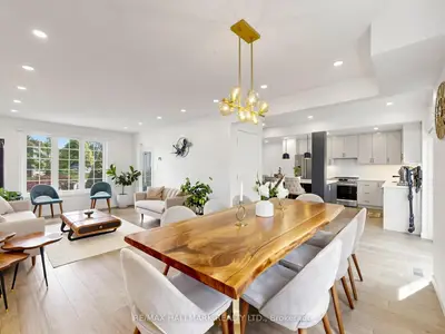 400 Handley Crescent, Newmarket, On L3y 4t4