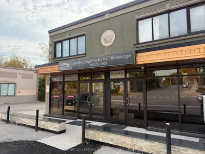 15132 Yonge Street A, Aurora, On L4g 1m2