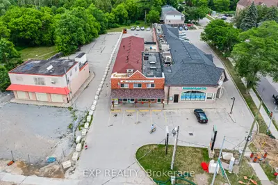 19423 Yonge Street, East Gwillimbury, On L9n 1l8