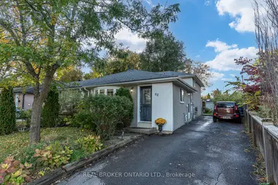 82 Tecumseh Drive, Aurora, On L4g 2x4