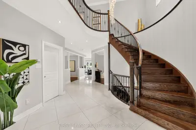 23 Lady Karen Crescent, Vaughan, On L6a 4m3