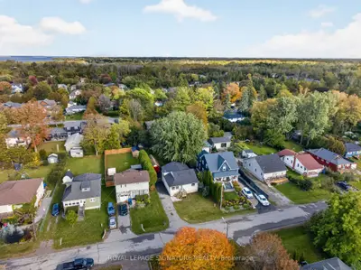 54 Farley Circle, Georgina, On L0e 1s0