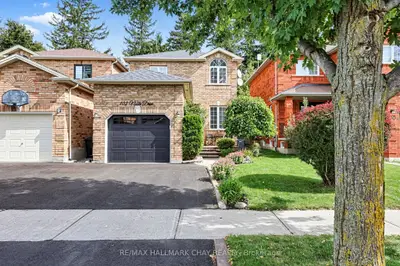 102 Noble Drive, Bradford West Gwillimbury, On L3z 3b5