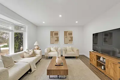 19 Pine Park Boulevard, Adjala-tosorontio, On L0m 1j0