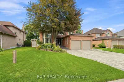 655 Culler Mews, Newmarket, On L3x 1v8