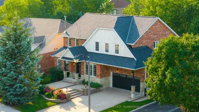 8 Cyril Richardson Court, Uxbridge, On L9p 2a8