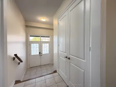 47 Mynden Way, Newmarket, On L3x 3a8