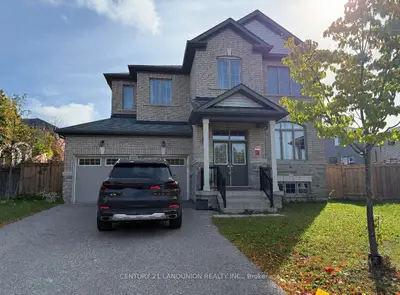 47 Mynden Way, Newmarket, On L3x 3a8