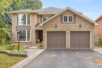 11 Carpenter Court, Markham, On L3p 6w3