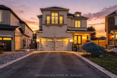 35 Tiana Court, Vaughan, On L4h 0c8