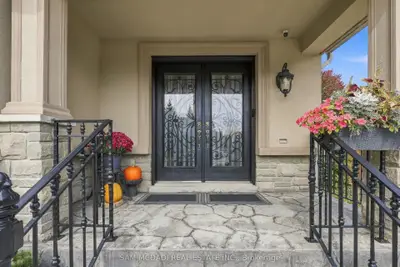 35 Tiana Court, Vaughan, On L4h 0c8