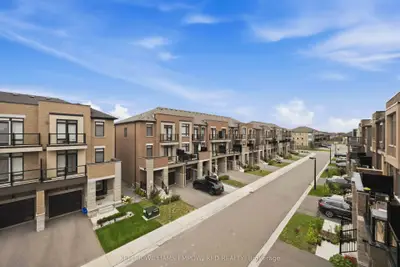 30 Riley Reed Lane, Richmond Hill, On L4s 0m3
