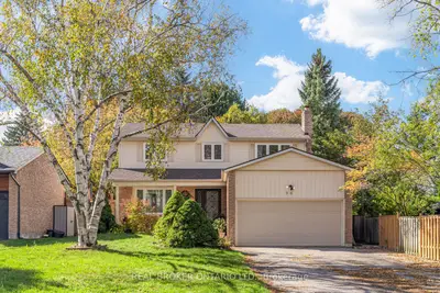96 Rutledge Avenue, Newmarket, On L3y 5t4