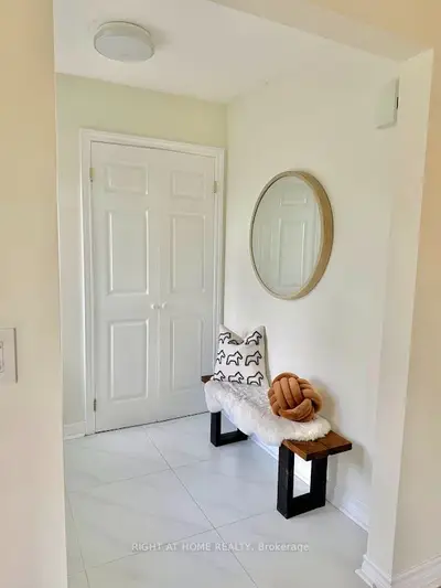 315 Roywood Crescent, Newmarket, On L3y 1a6