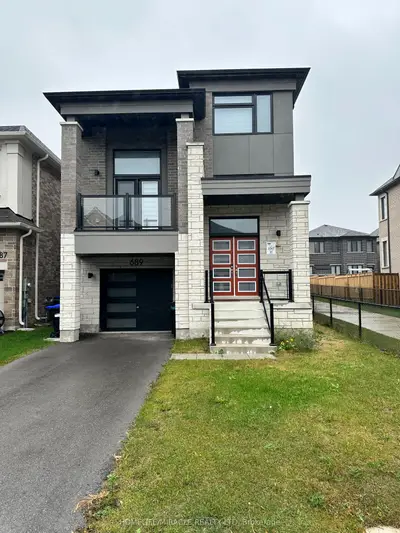 689 Mika Street, Innisfil, On L9s 0r7