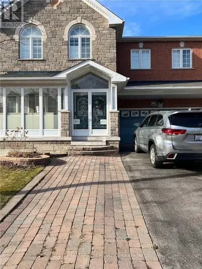 96 Mynden Way, Newmarket, On L3x 3b1