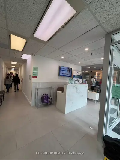 7300 Warden Avenue, Markham, On L3r 9z6