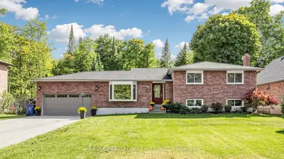 19 Amberglen Court, East Gwillimbury, On L9n 1j6