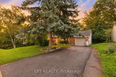 98 Don Mor Drive, Newmarket, On L3y 1g7