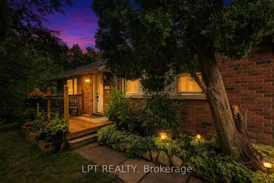 98 Don Mor Drive, Newmarket, On L3y 1g7