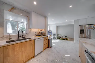 29 Barlow Road, Markham, On L3r 8a4