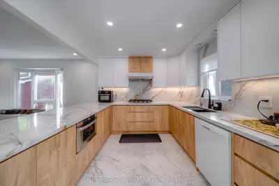 29 Barlow Road, Markham, On L3r 8a4