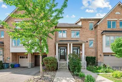 8900 Bathurst Street 27, Vaughan, On L4j 8a7