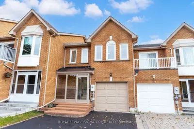 17 Thames Court, Richmond Hill, On L4b 1n5