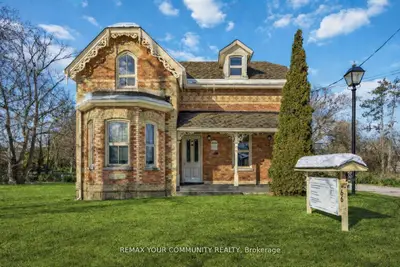 66 Centre Street, Vaughan, On L4j 1e9