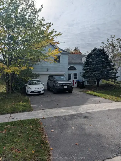 34 Michael Street, Essa, On L3w 0m4