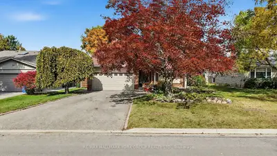 80 Fairway Drive, Aurora, On L4g 2h4