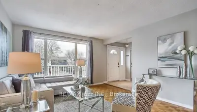 676 Mountview Place, Newmarket, On L3y 3p7