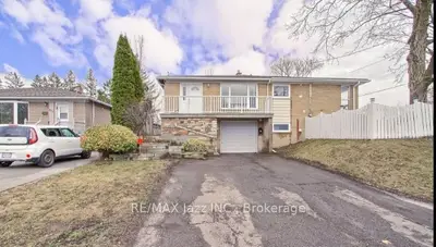 676 Mountview Place, Newmarket, On L3y 3p7