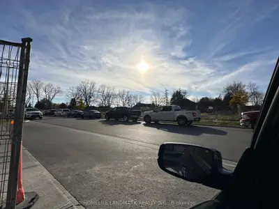 8888 Yonge Street 209, Richmond Hill, On L4c 6z1