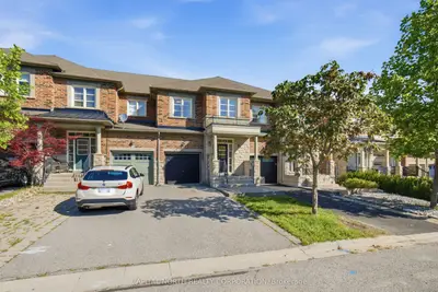 384 William Dunn Crescent, Newmarket, On L3x 3l2