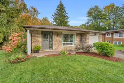 51 Queen Street, Georgina, On L0e 1r0