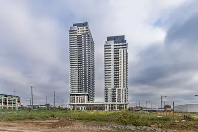 5 Meadowale Road 2208, Vaughan, On L4k 0c7