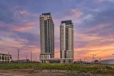 5 Meadowale Road 2208, Vaughan, On L4k 0c7