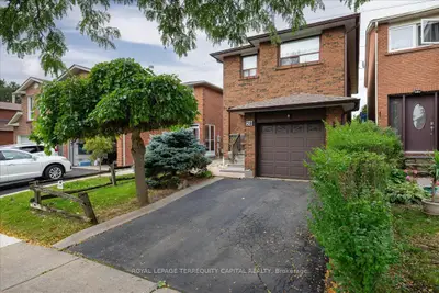 28 Oakmount Crescent, Vaughan, On L4k 2c3