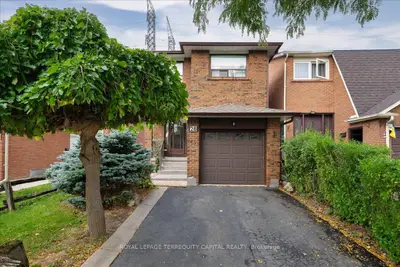 28 Oakmount Crescent, Vaughan, On L4k 2c3